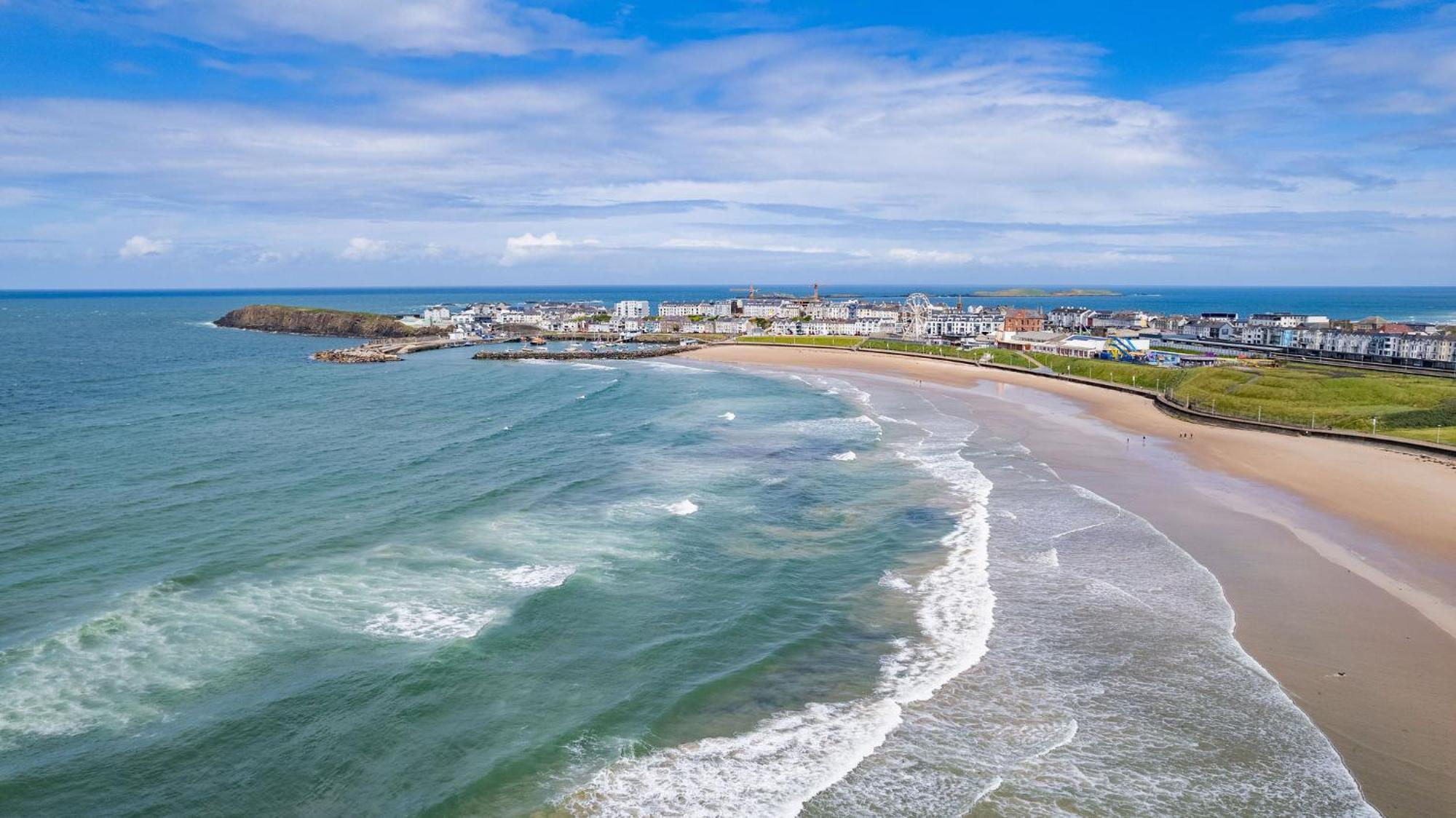 2 Dunluce Green - Portrush By The Sea Bagian luar foto